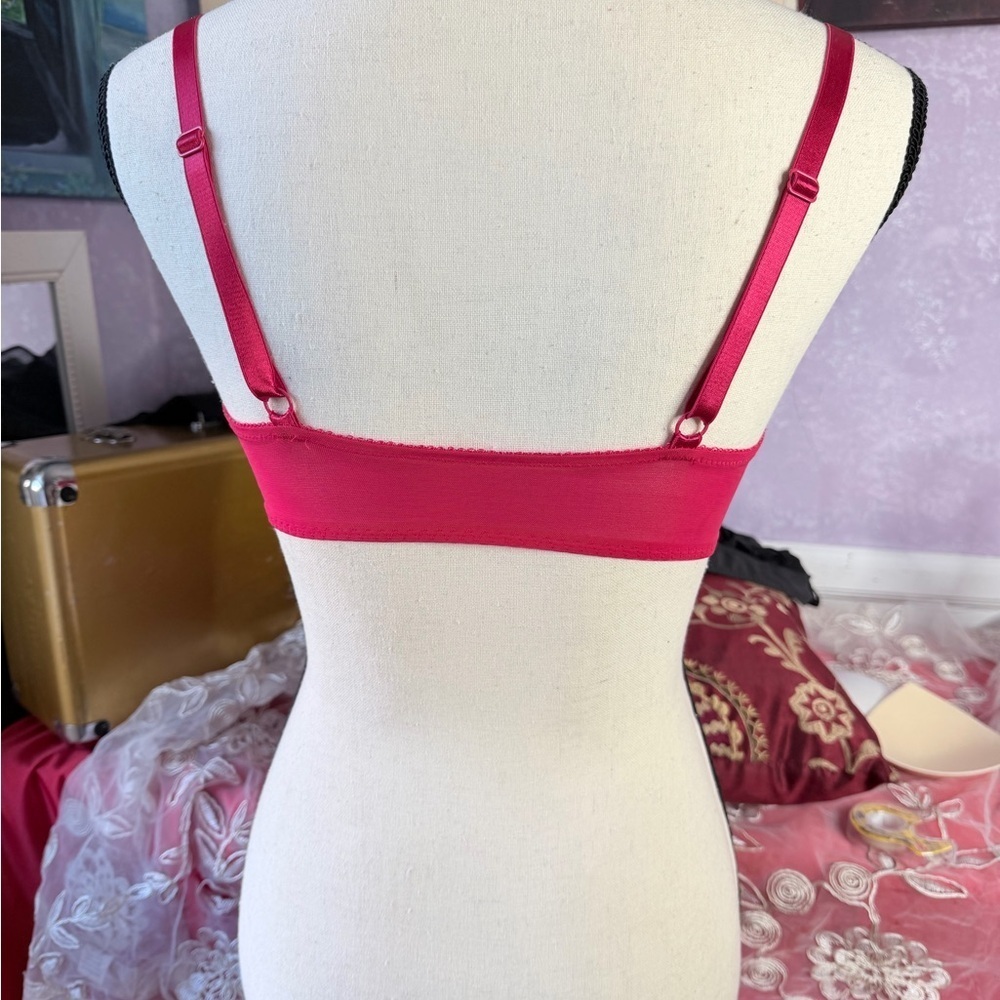 Push-Up Victoria's Secret Lace Front Closure Bra Duo - Black and Red - Picture 8 of 15